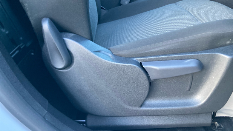 Vauxhall Combo Cargo Combo Electric 100kW Pro 52kWh H1 Van Auto